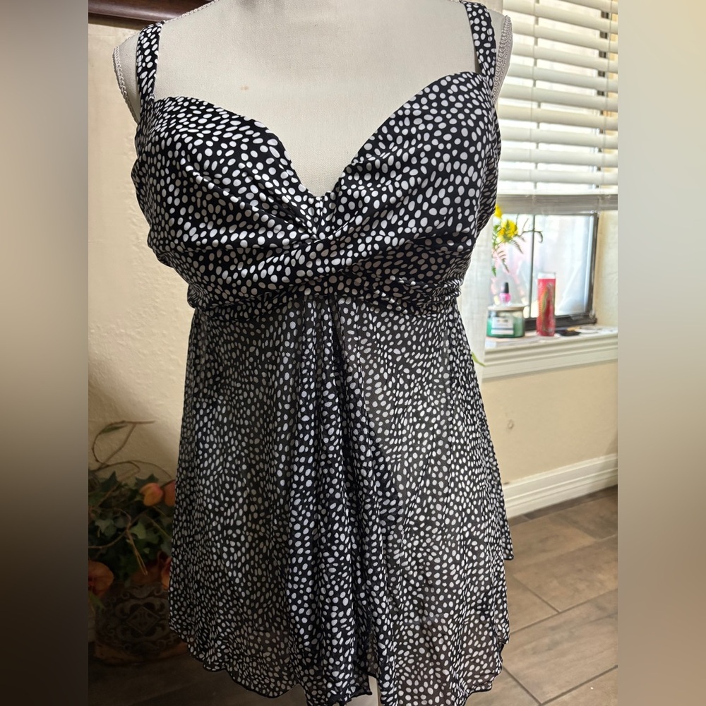 Swimwear black white